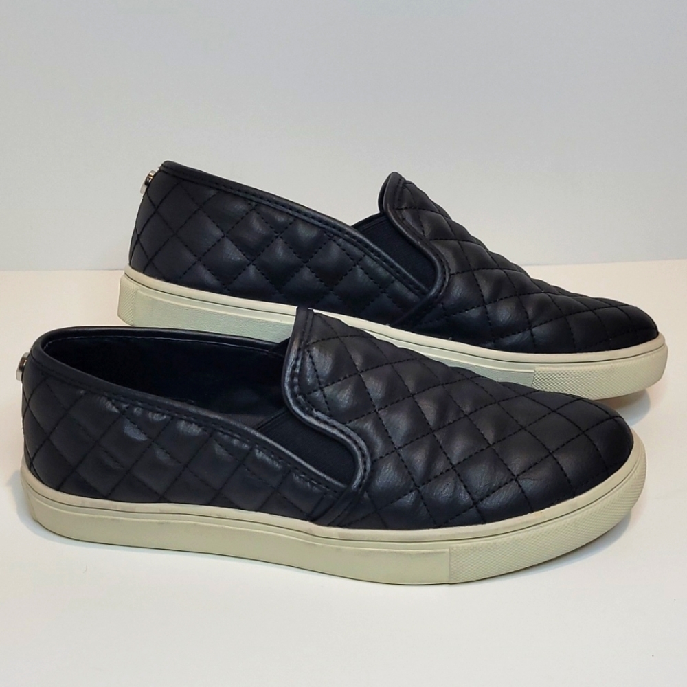 Steve Madden Slip On Sneaker women's size 7 ECENTRCQ black cream